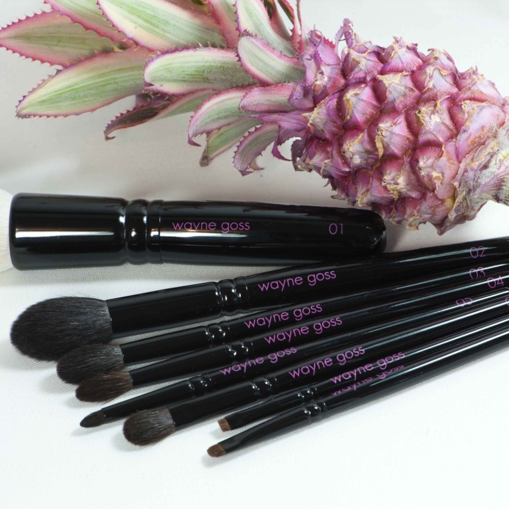 ISO WAYNE GOSS ANNIVERSARY ONE COLLECTION BRUSH SET